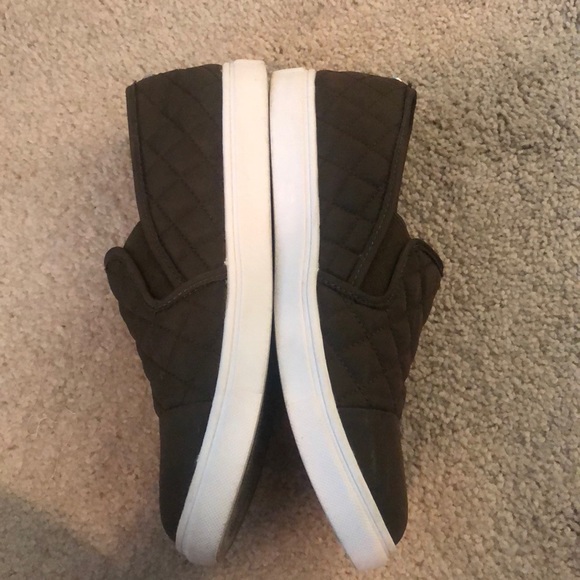 steve madden slip ons